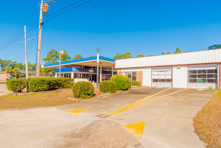 2510 College Cir, Gautier, MS for sale - Building Photo - Image 1 of 1