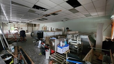 1814-1946 US Highway 19, Holiday, FL for lease Interior Photo- Image 2 of 7