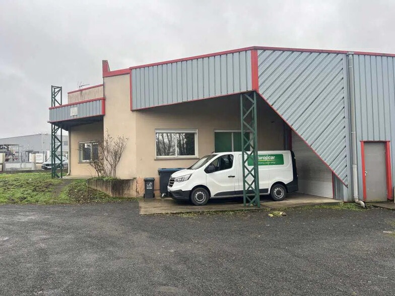 Flex in Beautiran for sale - Building Photo - Image 1 of 6