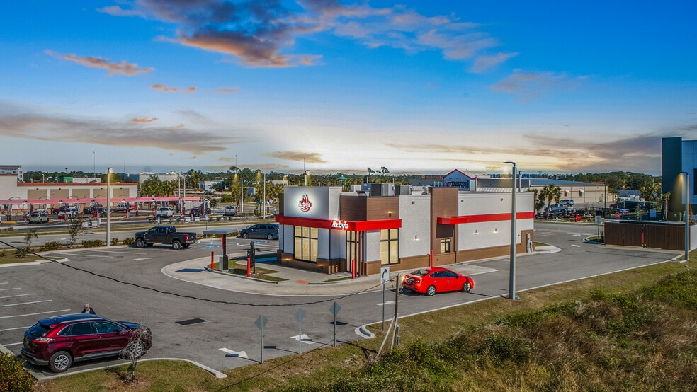 19411 Times Cir, Venice, FL for sale - Building Photo - Image 3 of 11