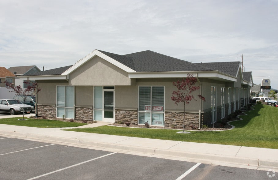 3479-3491 W 4800 S, Roy, UT for lease - Building Photo - Image 3 of 17