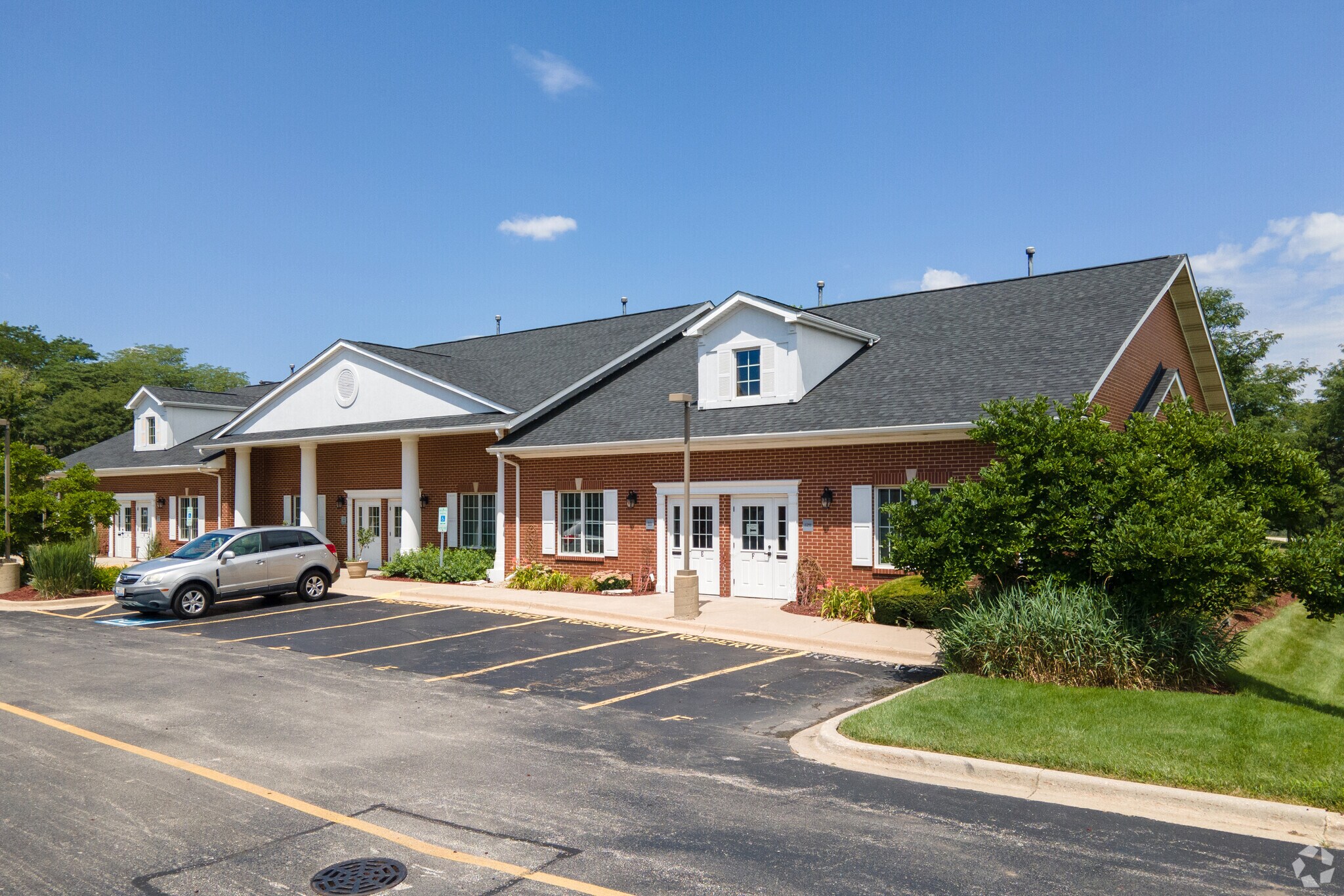 7416-7420 S County Line Rd, Burr Ridge, IL for sale Primary Photo- Image 1 of 1