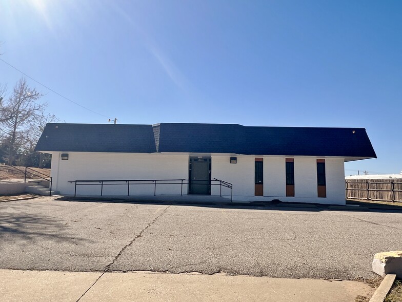 5235 N Lincoln Blvd, Oklahoma City, OK for sale - Primary Photo - Image 1 of 7