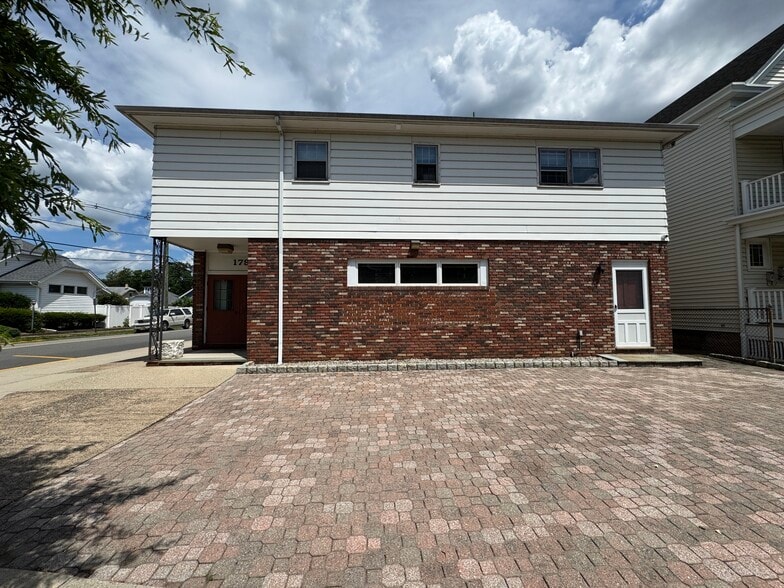 179 Lafayette Ave, Hawthorne, NJ for lease - Building Photo - Image 1 of 5
