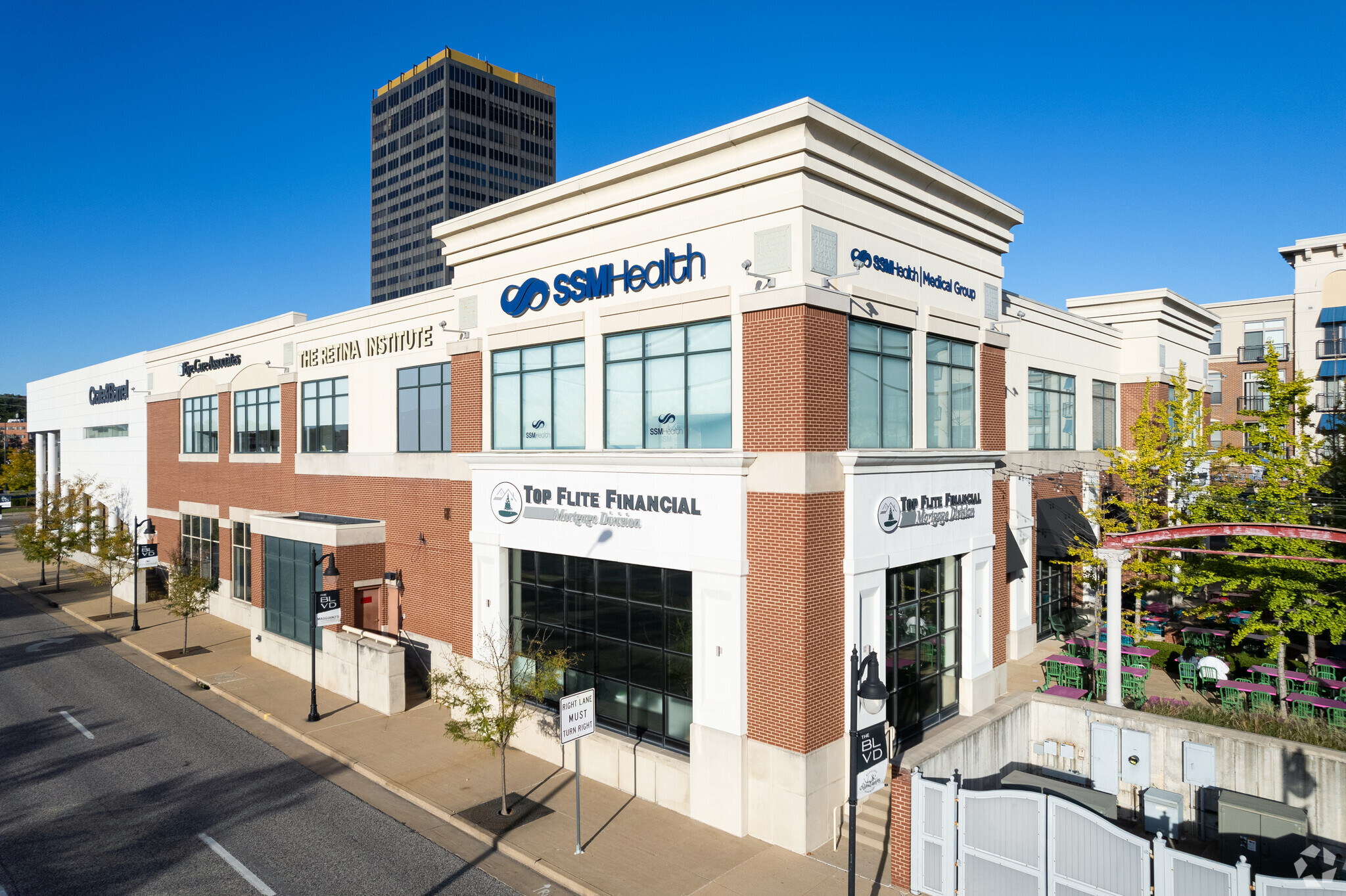 1-22 The Boulevard, Saint Louis, MO for lease Building Photo- Image 1 of 5