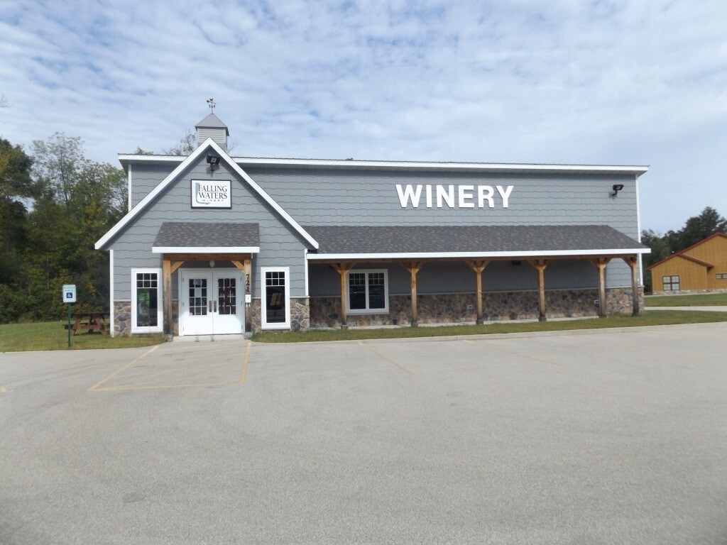 721 Dyer St, Crivitz, WI for sale Building Photo- Image 1 of 1