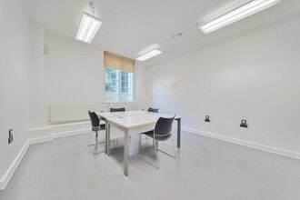 29 Peckham Rd, London for lease Building Photo- Image 2 of 4