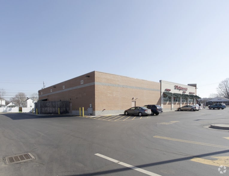 859 E Main St, Lancaster, OH for sale - Building Photo - Image 2 of 2