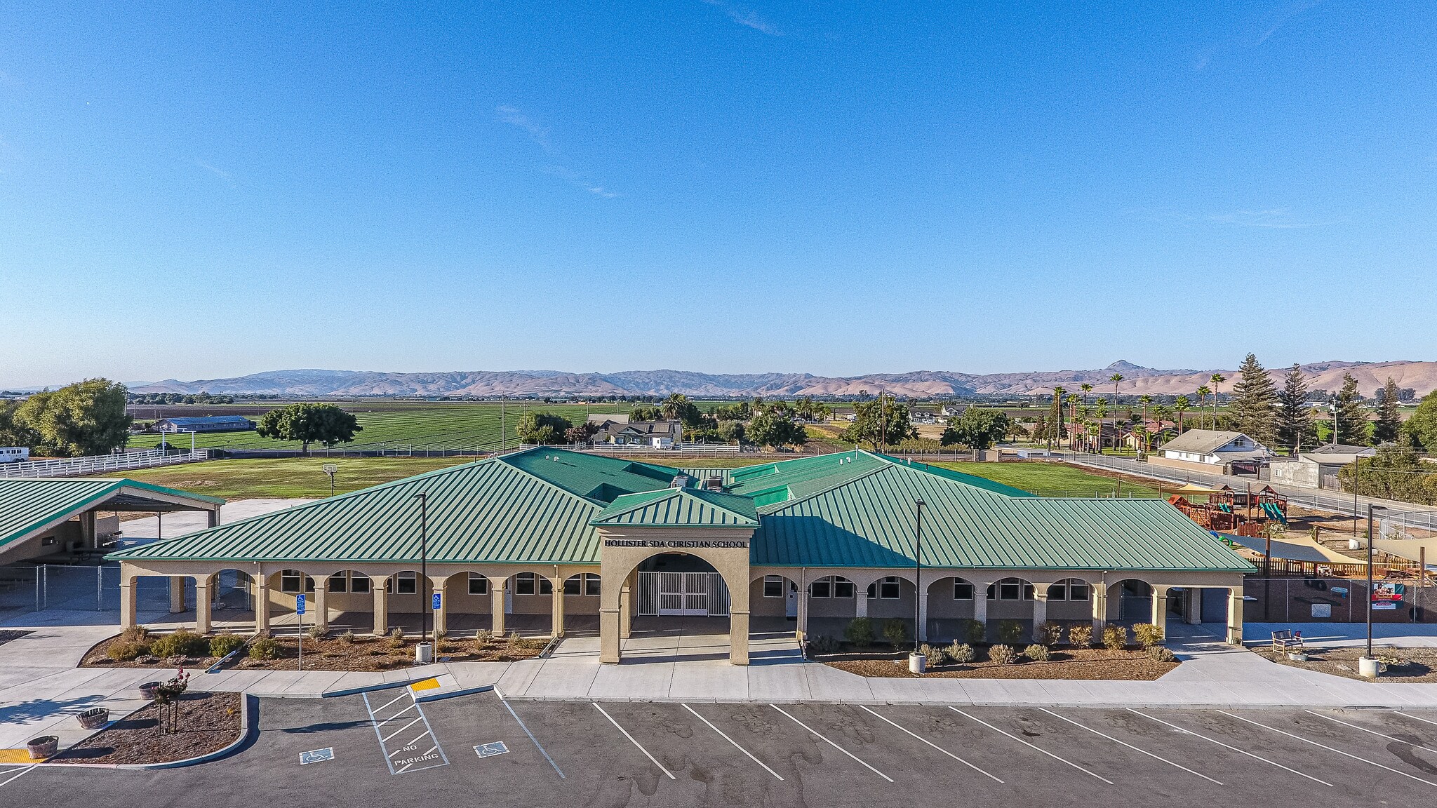 1474 Isabel Ln, Hollister, CA for sale Primary Photo- Image 1 of 1