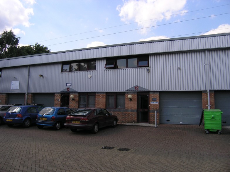 Dwight Rd, Watford for lease - Building Photo - Image 3 of 5