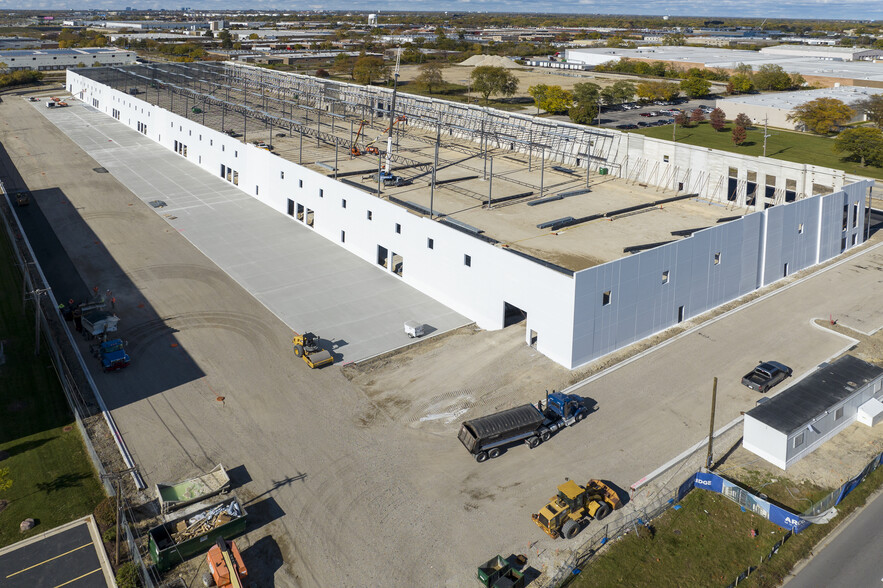 555 Howard Ave, Des Plaines, IL for lease - Primary Photo - Image 2 of 3