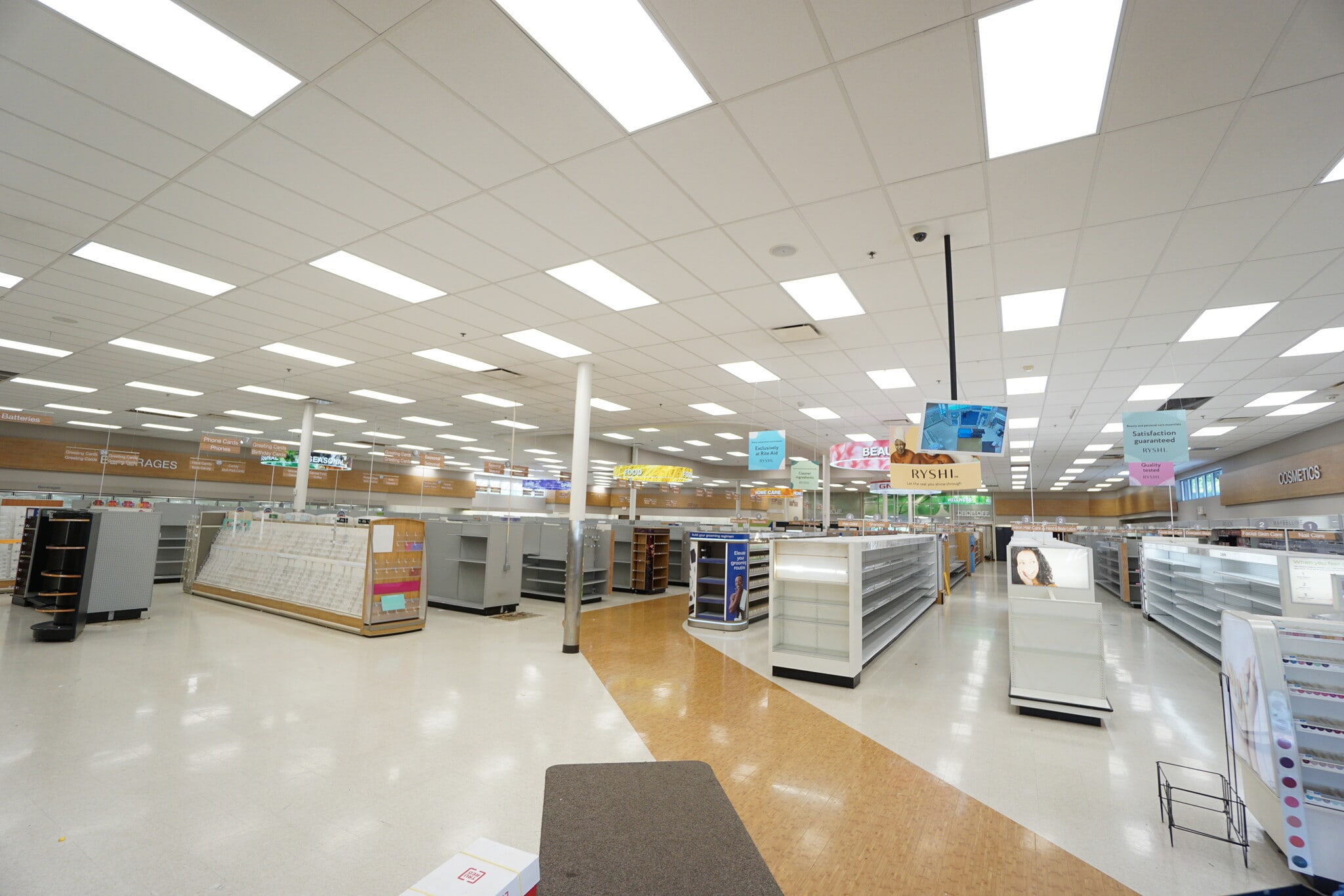 305 Cooper Point Rd NW, Olympia, WA for lease Interior Photo- Image 1 of 29