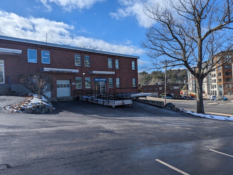 335 Bear Hill Rd, Waltham, MA for lease - Building Photo - Image 1 of 6