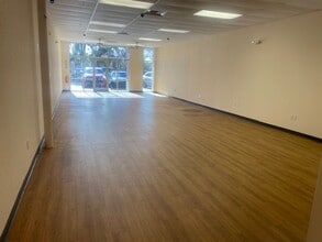1240-1270 E Brandon Blvd, Brandon, FL for lease Interior Photo- Image 2 of 6
