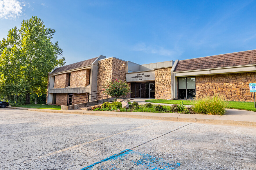 1603 E 19th St, Edmond, OK for lease - Building Photo - Image 1 of 10