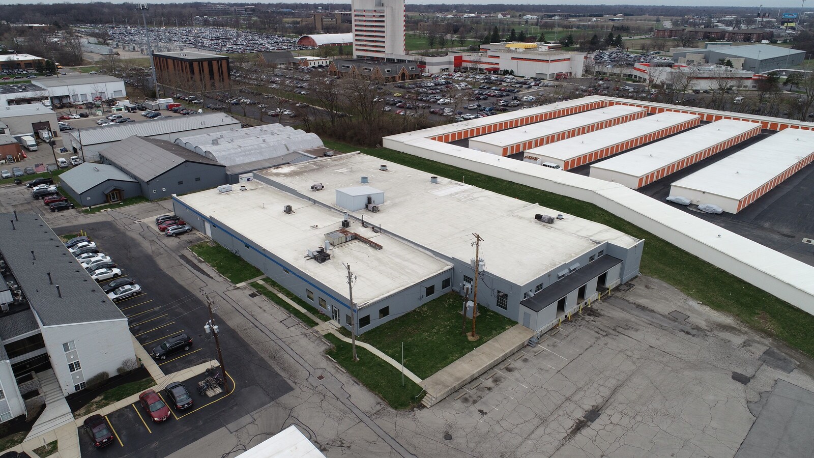 840 Kinnear Rd, Columbus, OH 43212