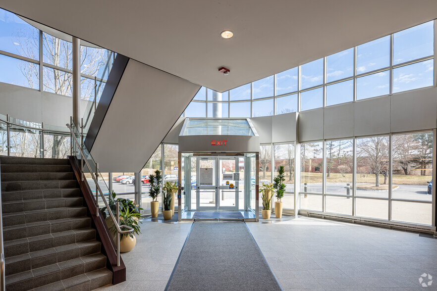 5 Hampshire St, Mansfield, MA for lease - Lobby - Image 2 of 2