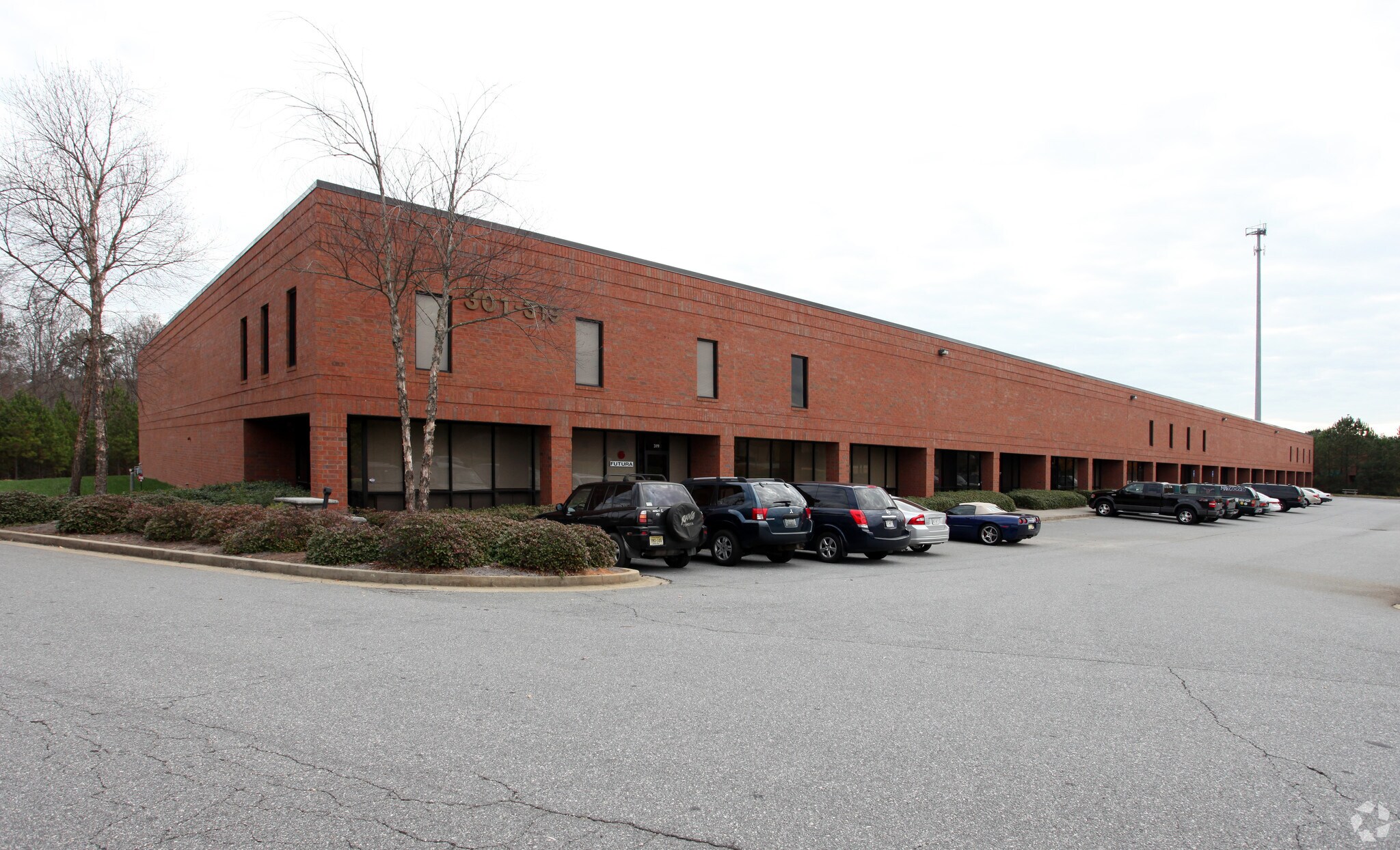 301-319 Curie Dr, Alpharetta, GA for sale Primary Photo- Image 1 of 1