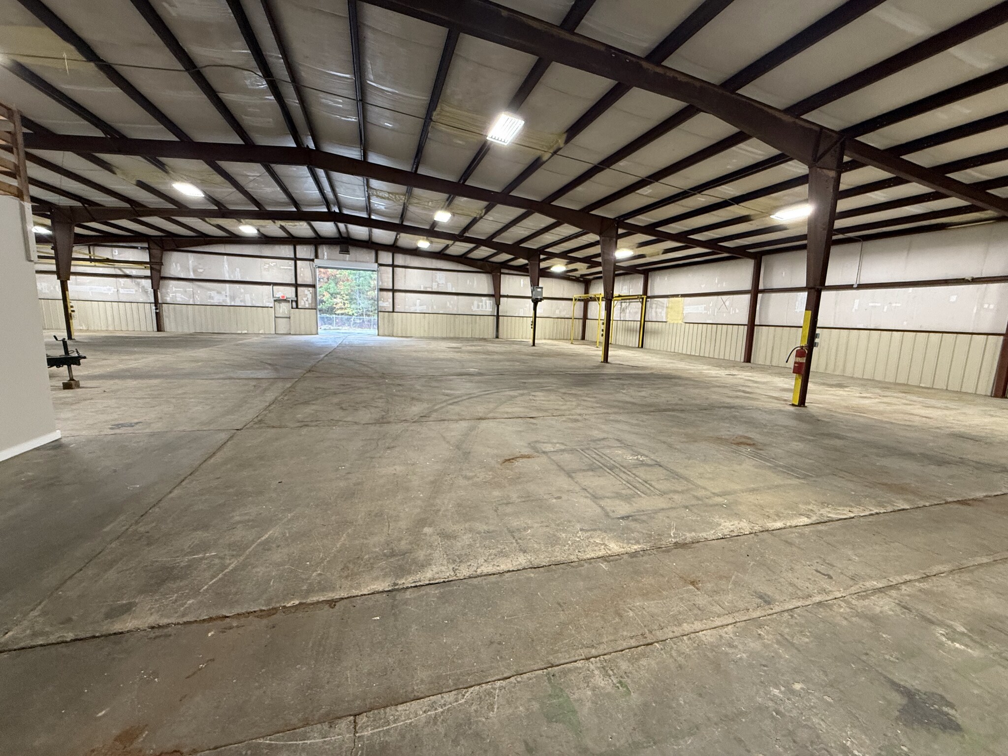 5264 Highway 70, Calera, AL for lease Interior Photo- Image 1 of 6