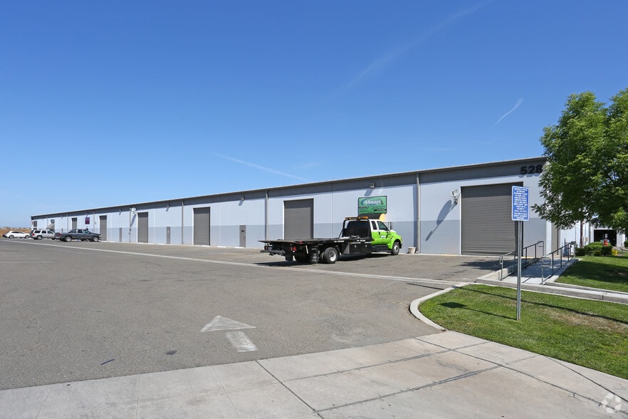 528 Noble St, Madera, CA for lease - Building Photo - Image 3 of 5