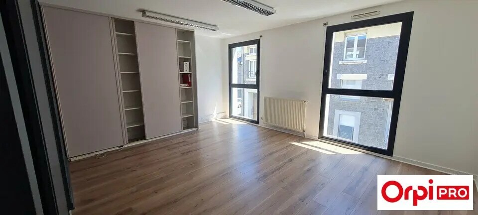 Location Bureaux 53 m² à 205 m² - Photo 1