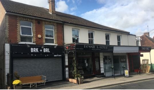 Former Builders Merchants portfolio of 2 properties for sale on LoopNet.com - Primary Photo - Image 2 of 2