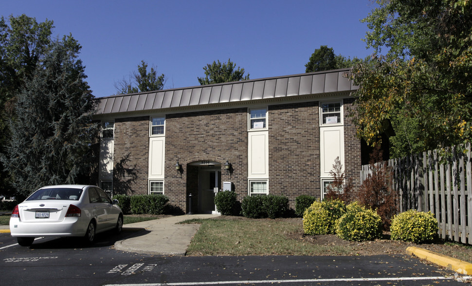 9256 Mosby St, Manassas, VA for lease - Building Photo - Image 1 of 3