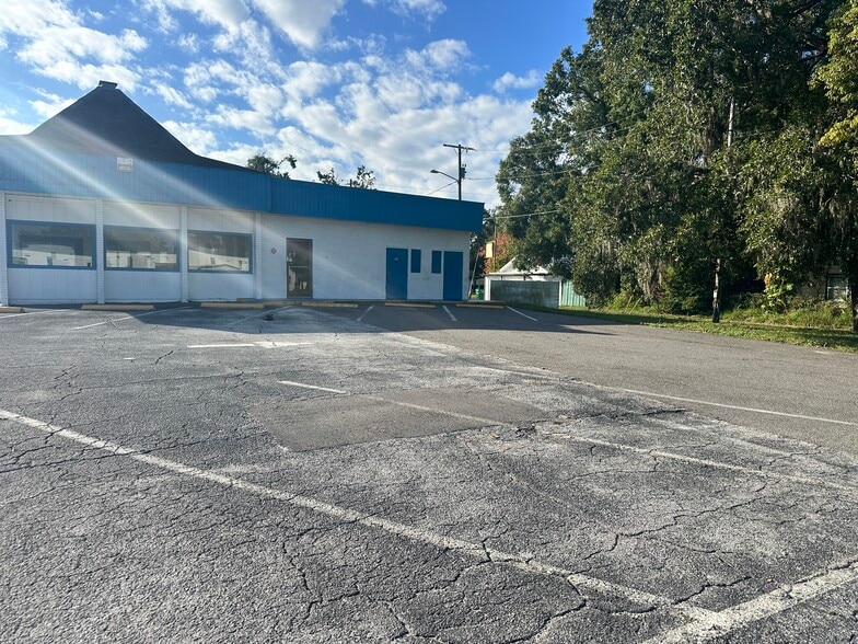 5017 Gall Blvd, Zephyrhills, FL for sale - Building Photo - Image 2 of 9