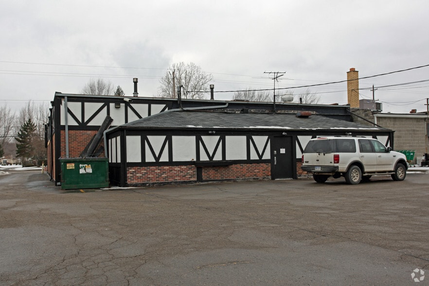 30088 Dequindre Rd, Warren, MI for lease - Building Photo - Image 2 of 2