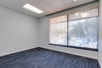 1301 Seminole Blvd, Largo, FL for lease Interior Photo- Image 1 of 4
