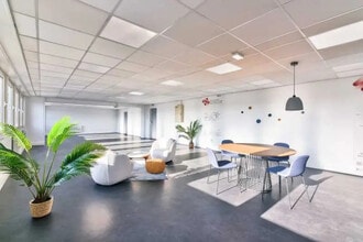 44 Rue Maurice De Broglie, Aulnay-sous-Bois for lease Interior Photo- Image 1 of 6