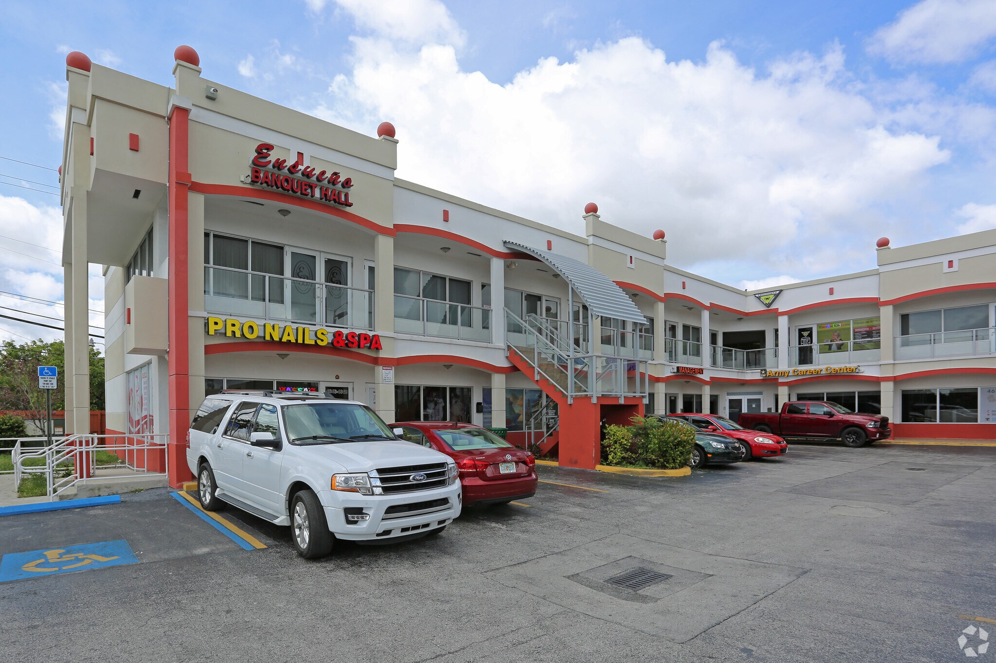 46464698 W 4th Ave, Hialeah, FL 33012 J & M Shopping Center