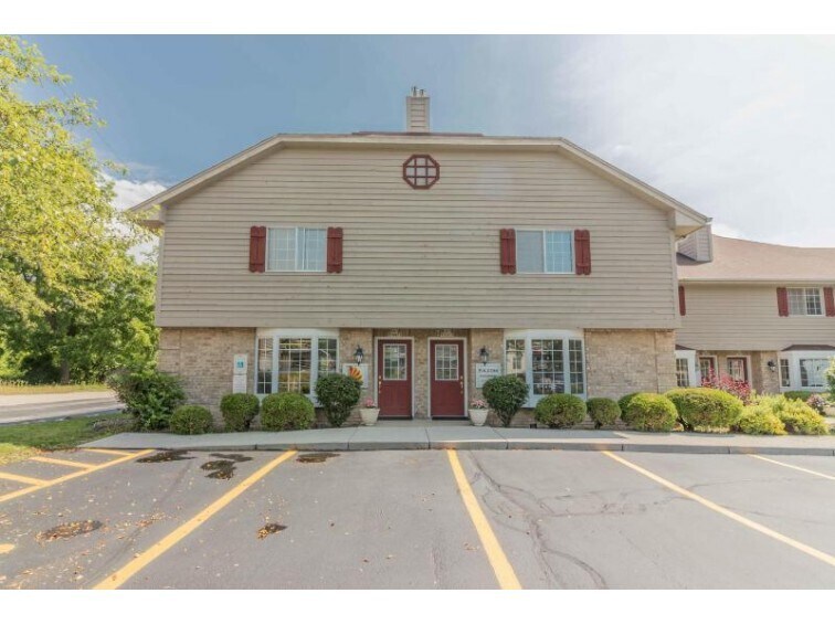 N87W16432 Appleton Ave, Menomonee Falls, WI for sale Primary Photo- Image 1 of 1