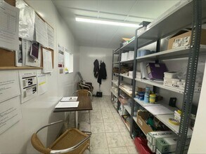 1-5 Baker St, Weybridge for lease Interior Photo- Image 1 of 6