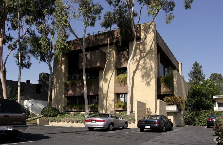 1450 W Colorado Blvd, Pasadena, CA for lease - Building Photo - Image 1 of 3