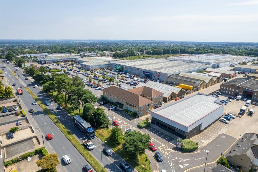 855 Ringwood Rd, Bournemouth for lease - Building Photo - Image 2 of 12