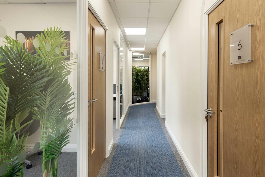 Toneway, Bathpool for lease - Building Photo - Image 2 of 5