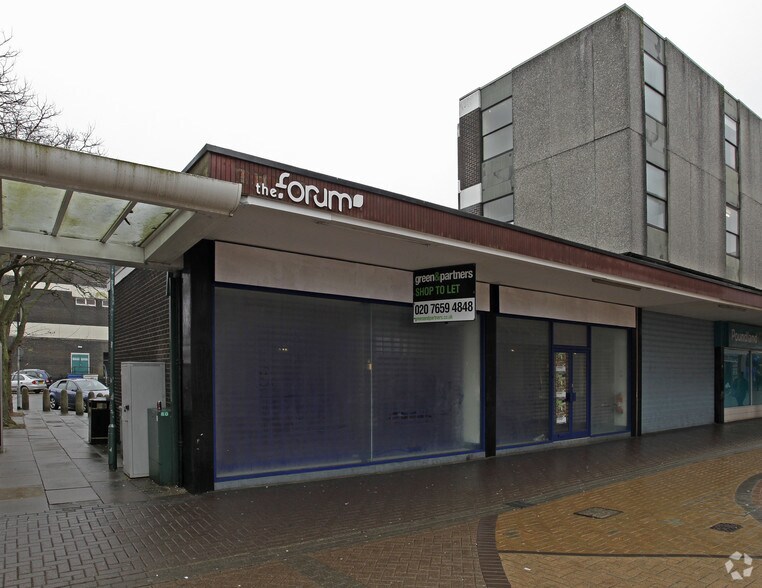 24-26 The Forum, Stevenage for sale - Primary Photo - Image 1 of 1