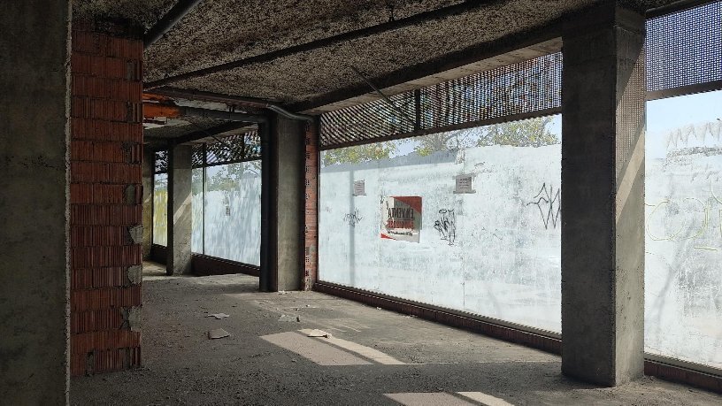 Avenida Alierta, Cesareo, Zaragoza, ZAR 50013 - - - Interior Photo - Image 1 of 10