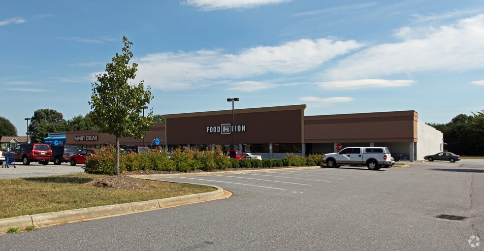 3220 Springs Rd NE, Hickory, NC 28601