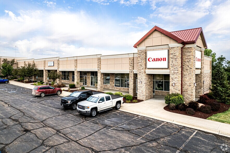 1131 SW Winding Rd, Topeka, KS for sale - Primary Photo - Image 1 of 1