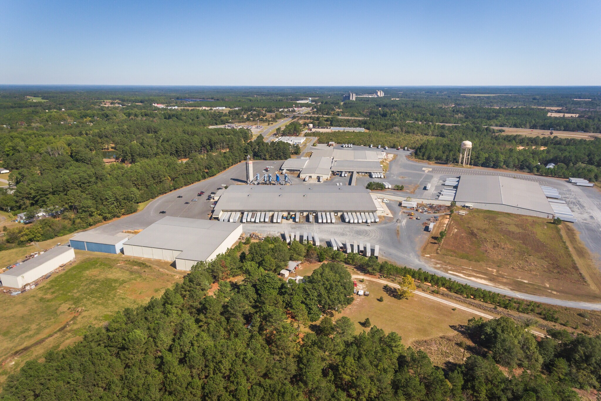 468 E Main St, Candor, NC 27229 Building A & B