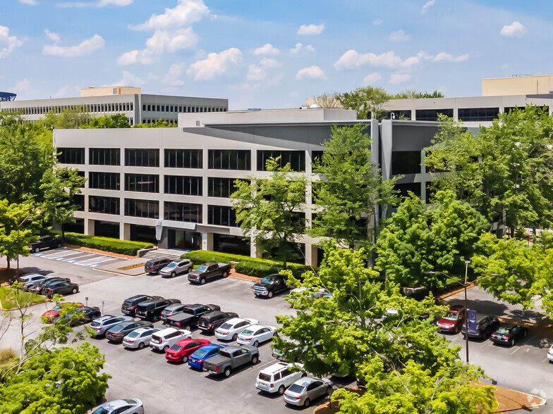 360 Interstate N Pky SE, Atlanta, GA for lease - Primary Photo - Image 1 of 7