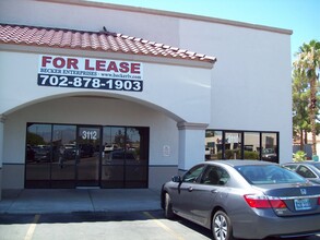 3100-3174 N Rainbow Blvd, Las Vegas, NV for lease Building Photo- Image 1 of 11