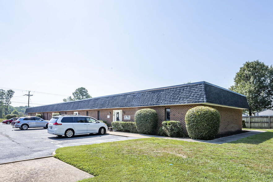 11300 Iron Bridge Rd, Chester, VA for lease - Building Photo - Image 2 of 21