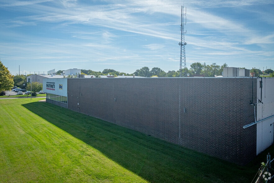 6101 E Lombard St, Baltimore, MD for sale - Building Photo - Image 3 of 5