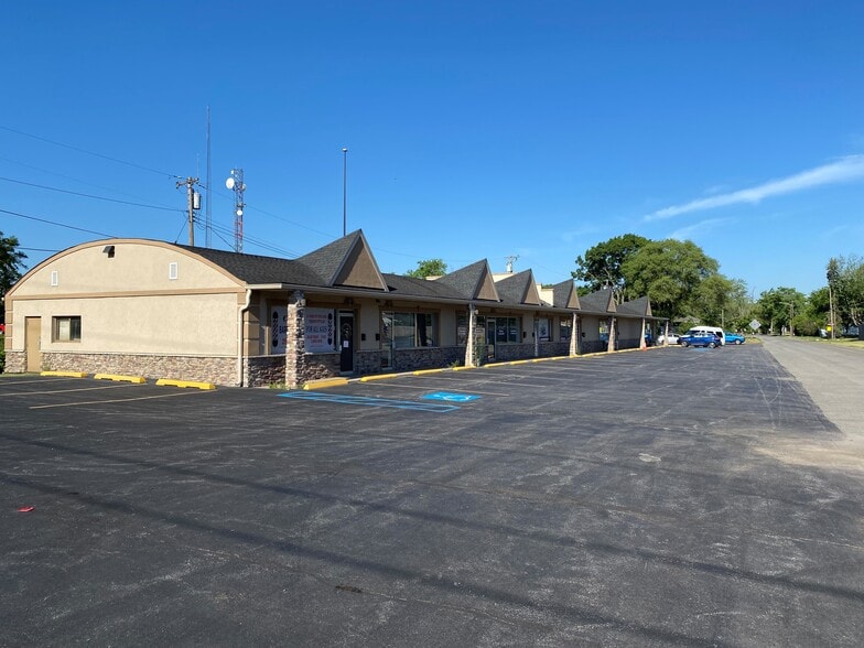 5957-5991 Mccasland Ave, Portage, IN for sale - Building Photo - Image 3 of 4