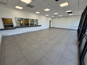 1909 E William Cannon Dr, Austin, TX for lease Interior Photo- Image 2 of 10