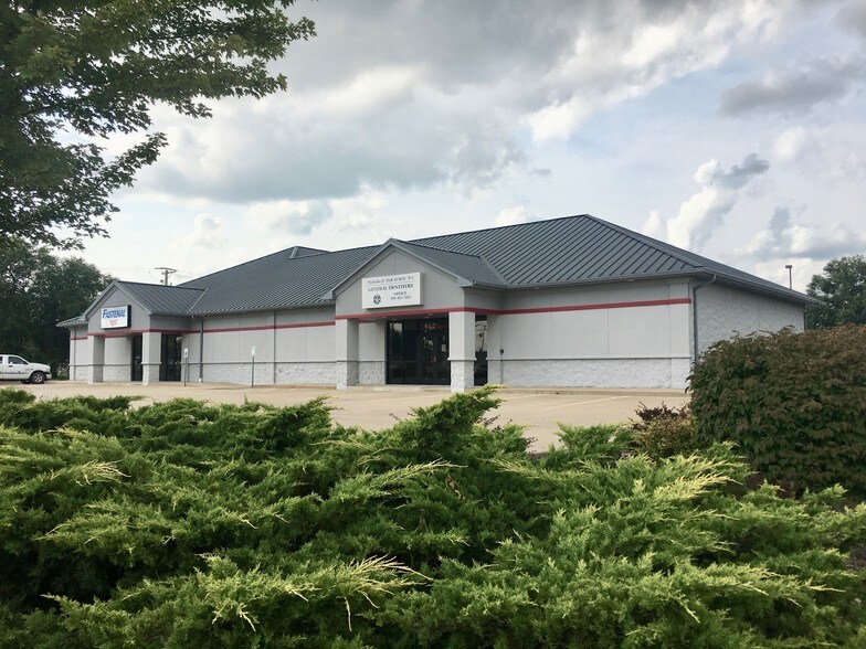 1400 E Carroll St, Macomb, IL for sale - Building Photo - Image 1 of 1