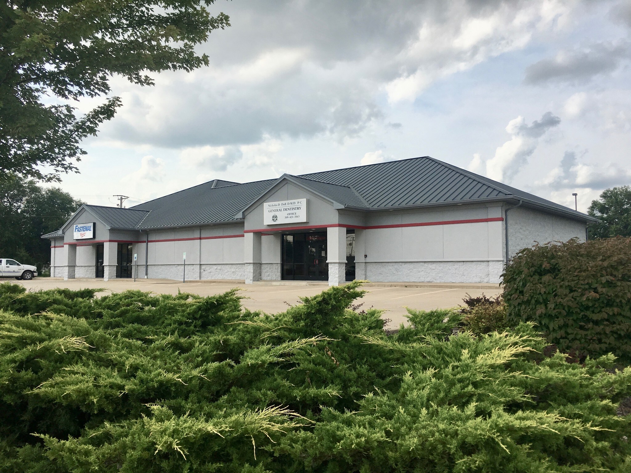 1400 E Carroll St, Macomb, IL for sale Building Photo- Image 1 of 1